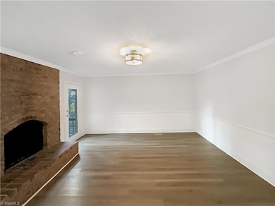 605 Doe Run Dr, Kernersville, NC 27284 - photo 2