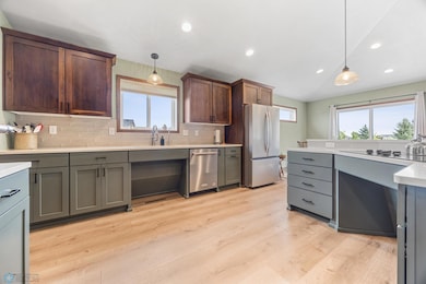 Kitchen with soft close doors & drawers