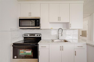 4658 Myla Ln unit 4658, West Palm Beach, FL 33417 - photo 5