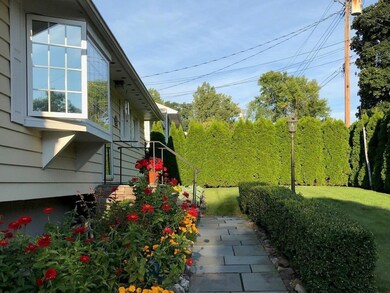 100 Lakeview Dr, Shelburne, VT 05482 - photo 6