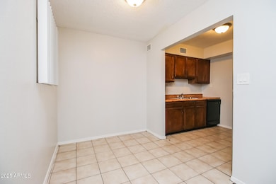 7-photo-Dining-Room