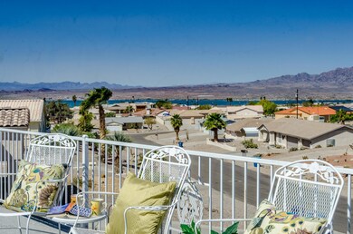 Denovan-2866SwirlDr-32