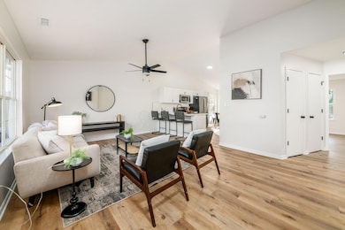 2977 Ironstone Dr, Columbus, OH 43231 - photo 4