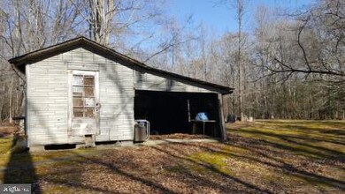 4450 Middletown Rd, Pomfret, MD 20675 - photo 7