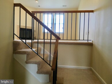 12939B Grays Pointe Rd unit B, Fairfax, VA 22033 - photo 5