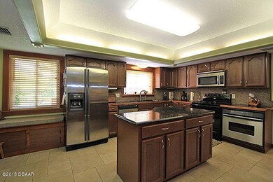 kitchen2_700.jpg
