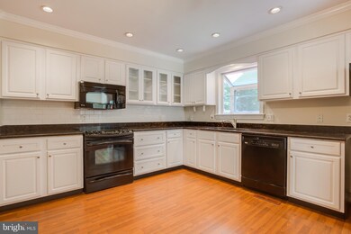 137 Oakwood Dr, Stafford, VA 22554 - photo 3