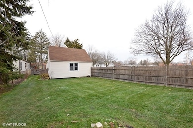 1139 E Thacker St, Des Plaines, IL 60016 - photo 2