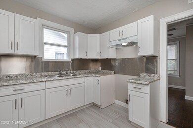 15 Kitchen-3