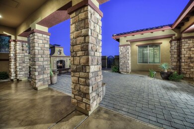005_Front Courtyard - Casita Patio