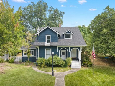 310 NW A St, Grants Pass, OR 97526 - photo 2