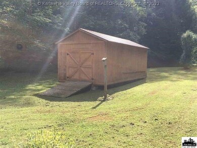 9675 Stout Creek Rd, Midkiff, WV 25540 - photo 6