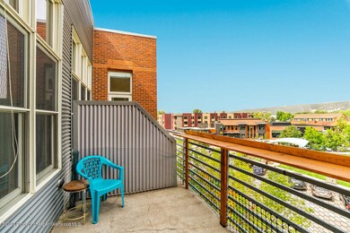 213Robinson#324_WEB_20091610