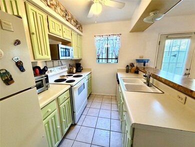 2110 Wilcrest Dr unit 101, Houston, TX 77042 - photo 3