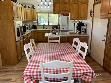 134 Applegate Trail, Alturas, CA 96101 - photo 2