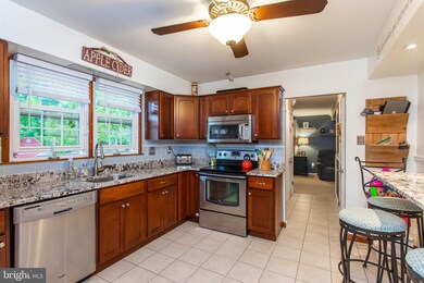 134 Colonial Ave, Norristown, PA 19403 - photo 5