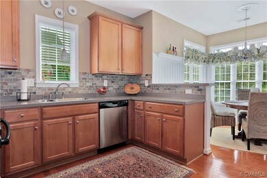 Kitchen with separate breakfast area!