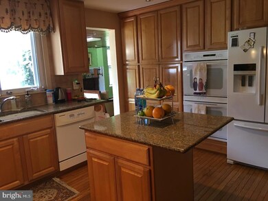 18 Pine Tree Dr, Broomall, PA 19008 - photo 6