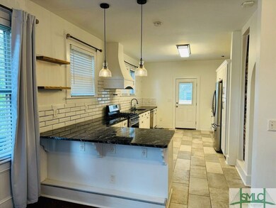 308 E 54th St, Savannah, GA 31405 - photo 6