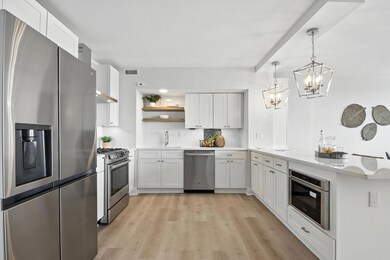 004_ad9cdfb_M 1620 E Broad010