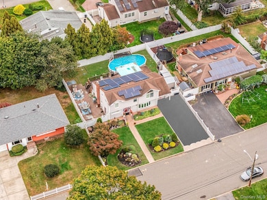 197 E 2nd St, Deer Park, NY 11729 - photo 3