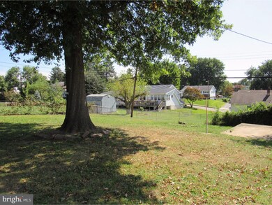 3746 Donegal Ln, Brookhaven, PA 19015 - photo 4