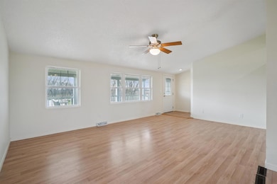 7345 Osage Rd, Waterloo, IA 50703 - photo 6