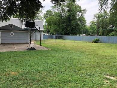 2031 Forest Manor Ave, Indianapolis, IN 46218 - photo 6