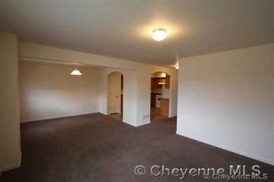 5014 Rock Springs St, Cheyenne, WY 82001 - photo 4