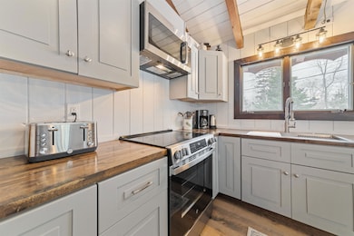 261 Handle Rd, Dover, VT 05356 - photo 6