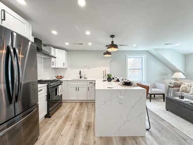 498 Beech St unit 2, Roslindale, MA 02131 - photo 4