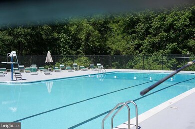 7640 Tremayne Place unit 211, McLean, VA 22102 - photo 4