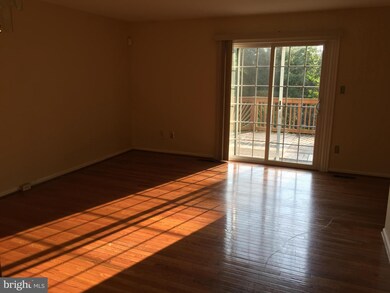 1989 Winslow Ct, Woodbridge, VA 22191 - photo 4