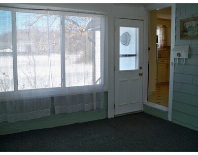 470 Roosevelt Ave, Springfield, MA 01118 - photo 2