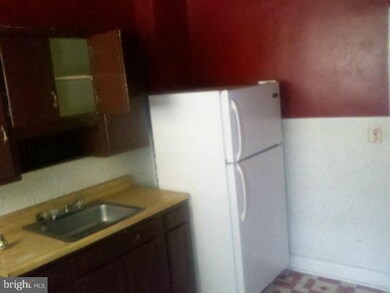 3715 Woodridge Rd, Baltimore, MD 21229 - photo 3