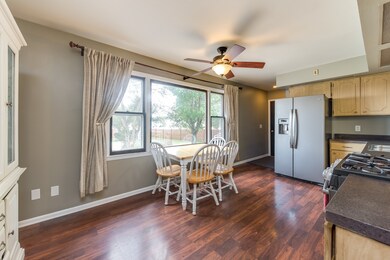Wood laminate flooring