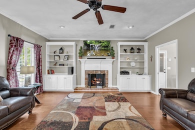 4 LIVING ROOM