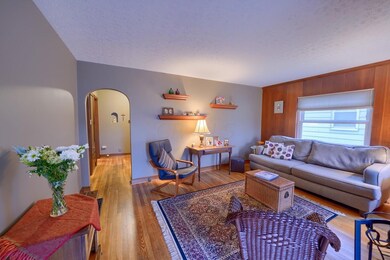 118 E Royal Forest Blvd (6)