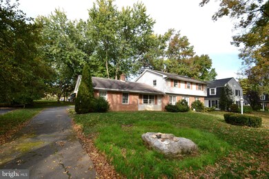 1023 W Areba Ave, Hershey, PA 17033 - photo 2