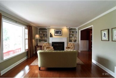 1760 Maple Leaf Ct, Wheaton, IL 60187 - photo 2