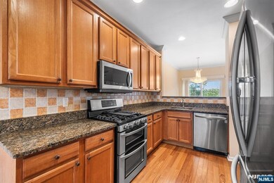 222 Ridge Dr, Pompton Lakes, NJ 07442 - photo 7