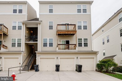 24677 Lynette Springs Terrace unit 302, Aldie, VA 20105 - photo 2