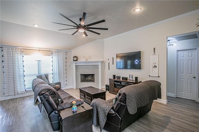 613 Shelly Dr, Troy, TX 76579 - photo 4