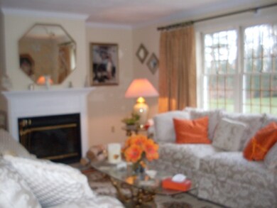 8 Lombardi Cir, Milford, MA 01757 - photo 2