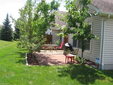 4 Nantucket Cir unit 2, Oberlin, OH 44074 - photo 2