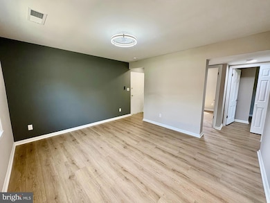 2008 38th St SE unit 302, Washington, DC 20020 - photo 3