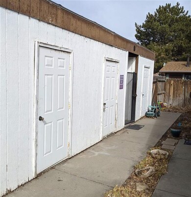 3 Storage Units