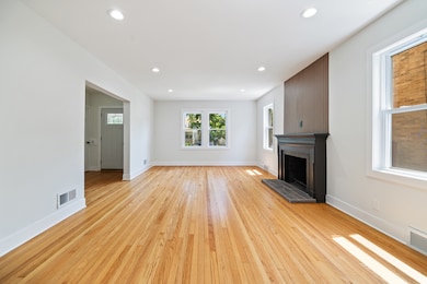 11304 S Lowe Ave, Chicago, IL 60628 - photo 4