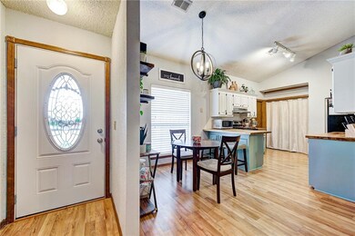 1013 Northridge Rd, Moore, OK 73160 - photo 5