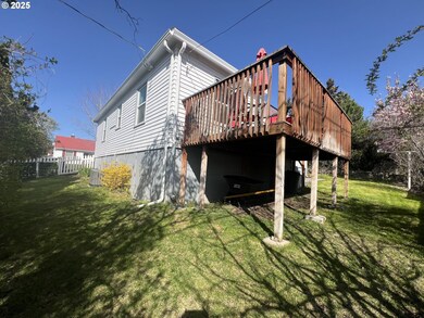 706 NW 10th St, Pendleton, OR 97801 - photo 4